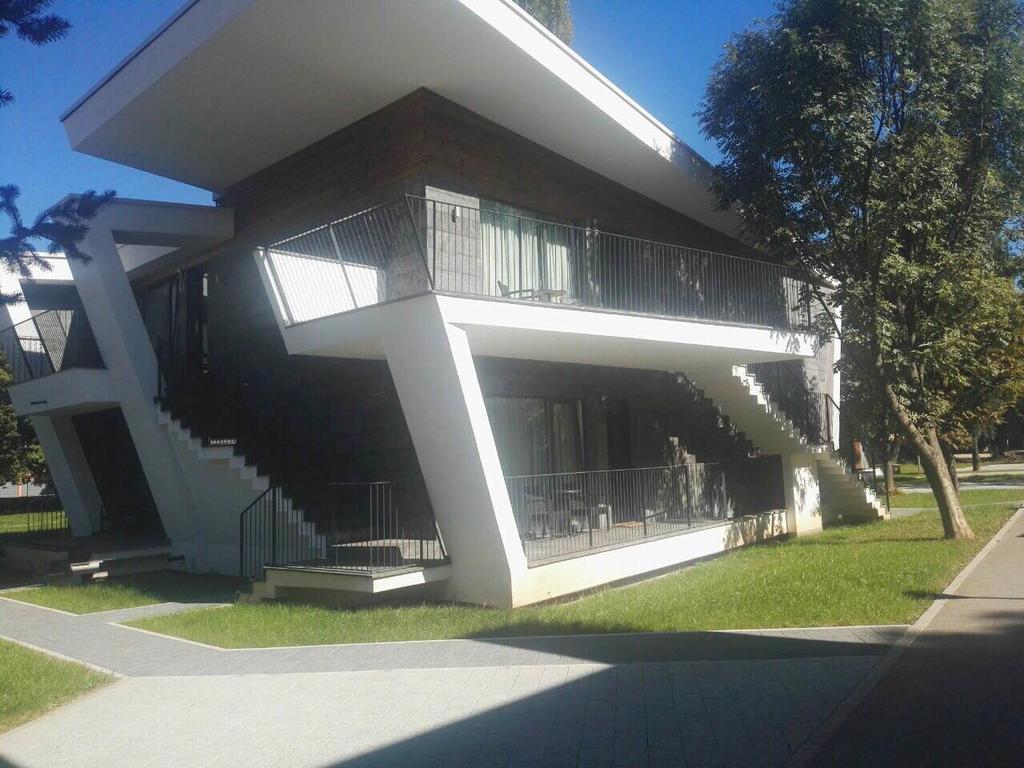 Villas And Apartments Oaza Ilidža Exterior foto
