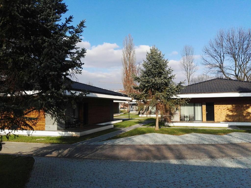 Villas And Apartments Oaza Ilidža Exterior foto