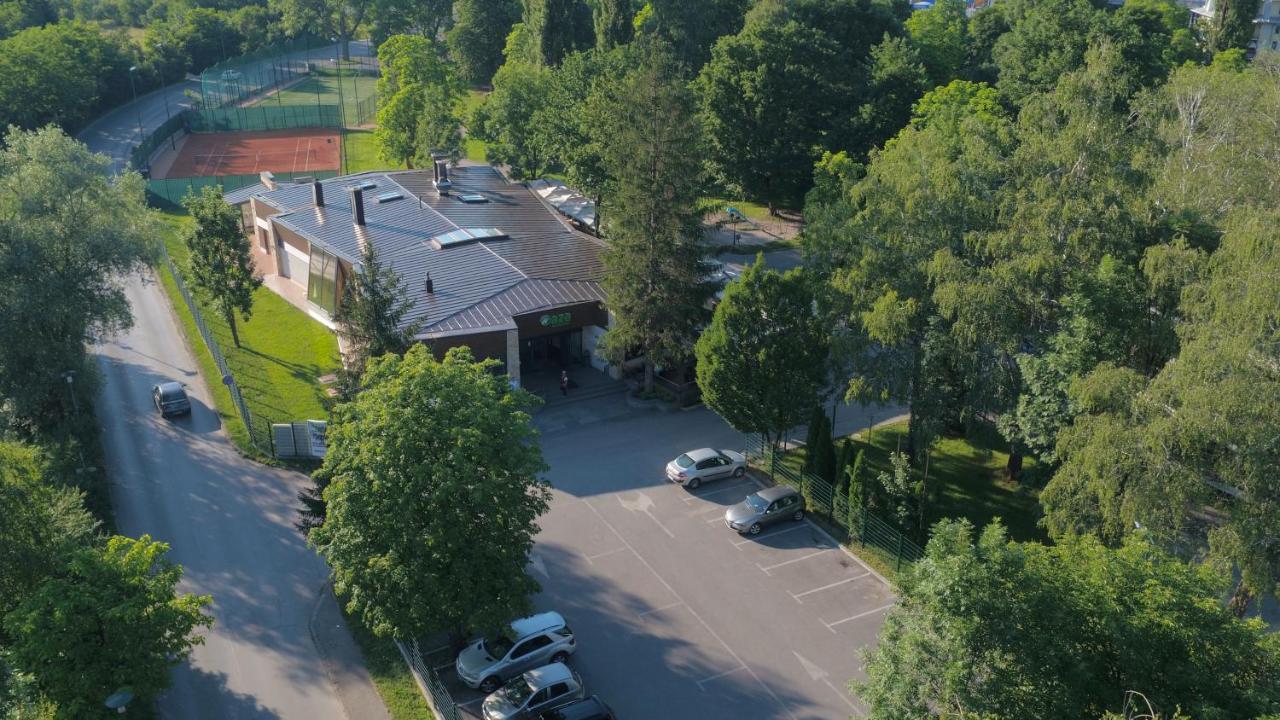 Villas And Apartments Oaza Ilidža Exterior foto
